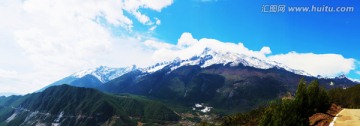 哈巴雪山远眺