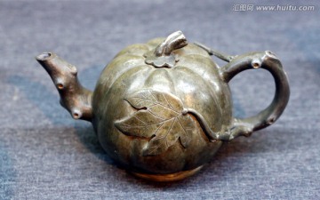 清代南瓜式倒流执壶