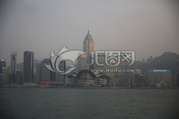 阴天的维港