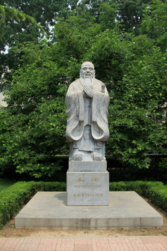 孔子雕塑
