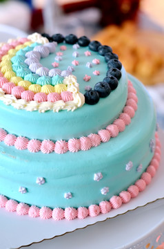彩虹水果婚礼蛋糕