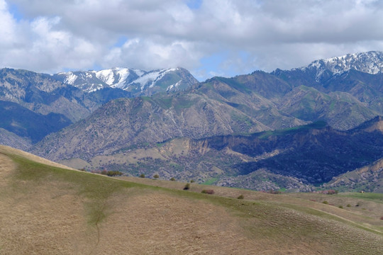 天山