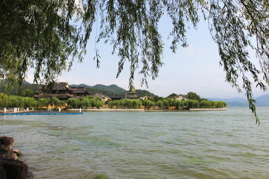 岛上寺庙