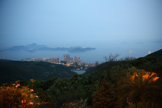 青山云海傍晚
