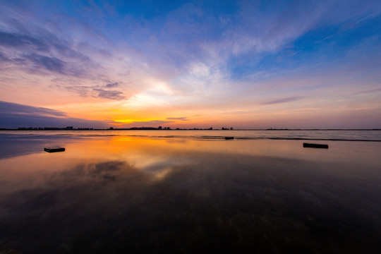 滴水湖傍晚夕阳