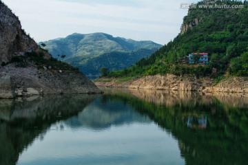 水库