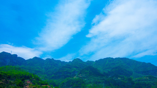 白云 蓝天 笔架山