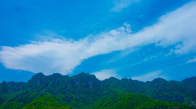 笔架山 蓝天白云
