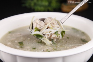 银鱼煮肉圆