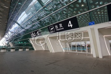 机场出发大门 深圳机场