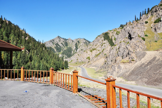 天山山脉美景拍摄