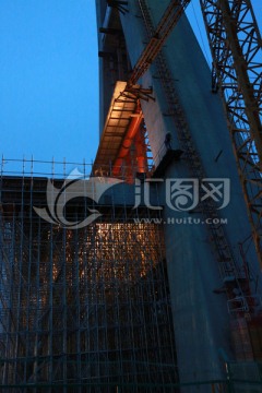潮白河大桥建设夜景