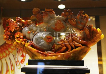 翡翠工艺品 艺术雕刻 水果玉石