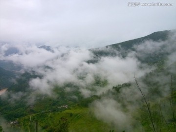 云南香格里拉虎跳峡徒步路线