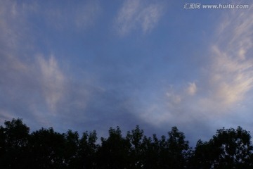 贺兰山云彩