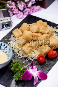 黄金豆腐