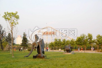 天津银河广场 广场塑像