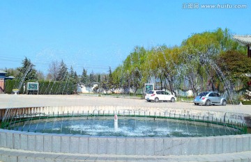 喷水