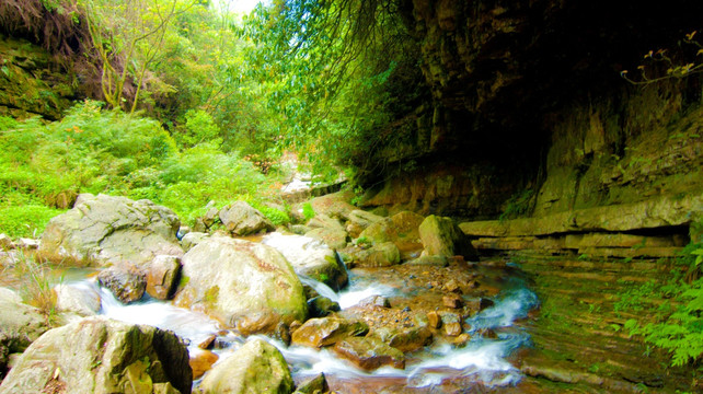 溪水  山野