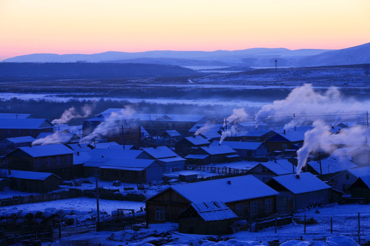 东北小村雪景