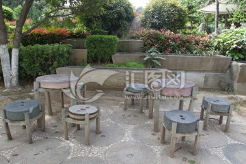 西安唐苑 石雕 磨盘 桌椅