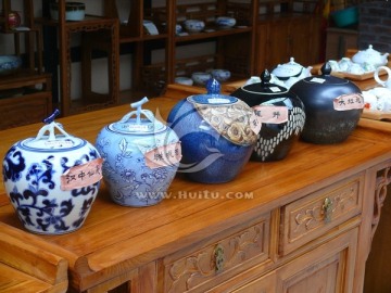 青花瓷茶罐