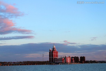 湖水 傍晚 都市风光 景