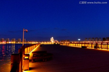 湖水 夜景 亮化 都市风光 景