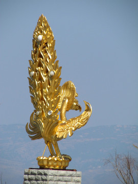 凤鸟雕塑