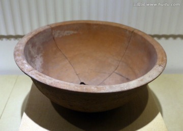新石器时代陶盆