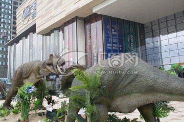 白垩纪晚期恐龙 暴龙捕食三角龙