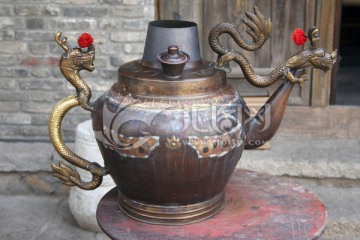 龙嘴大铜壶
