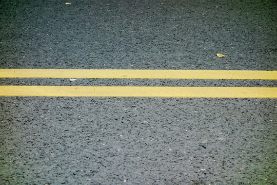 马路上的双黄线