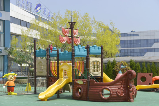 幼儿园 儿童游乐设施