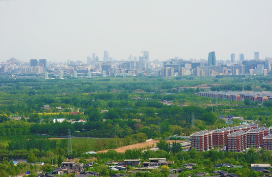 西山眺望北京城