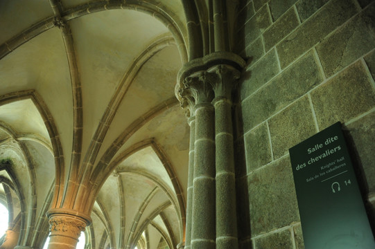 法国圣米歇尔山修道院骑士厅