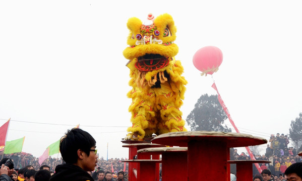 广东佛山醒狮表演