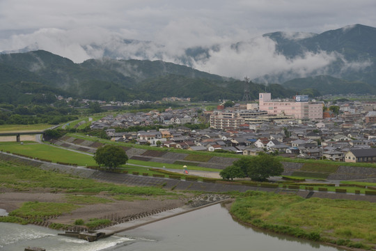 山雾缭绕