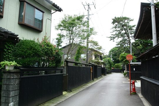 日本村上町街景