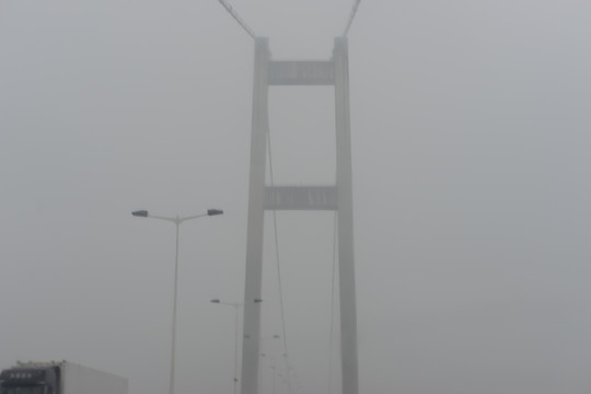 烟雨的扬州大桥
