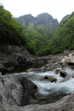 河流