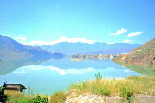 鲁地拉水库