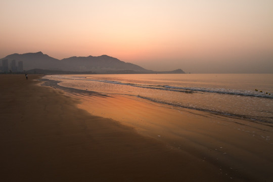 青岛石老人海水浴场日出