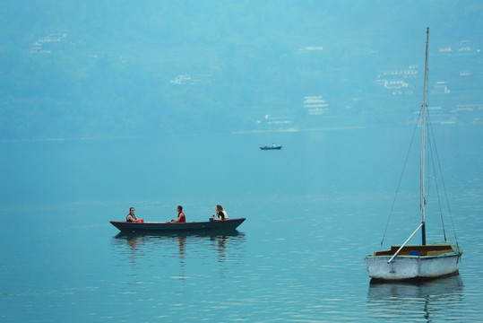 尼泊尔博卡费瓦湖