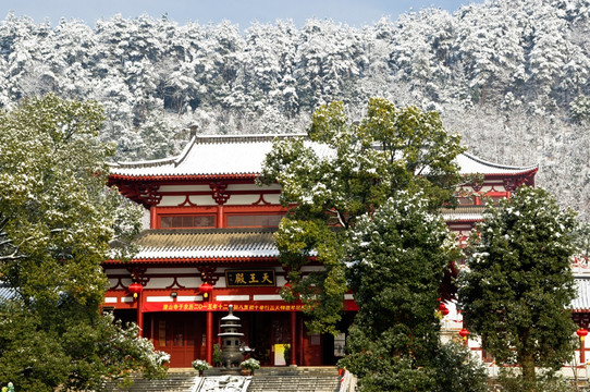 冰雪潜山寺