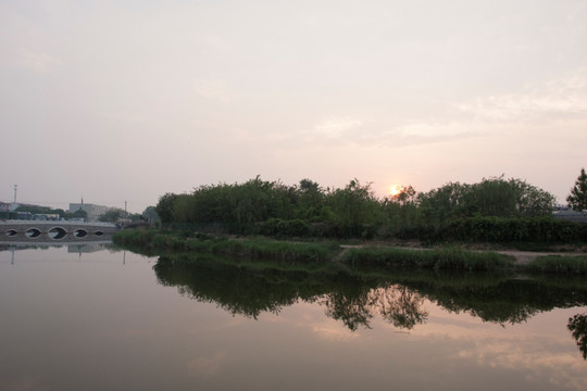 河边夕阳落日