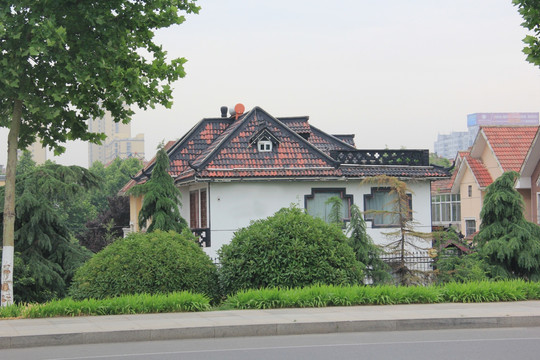 城市别墅屋顶
