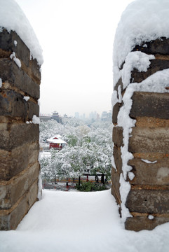 西安城墙雪景