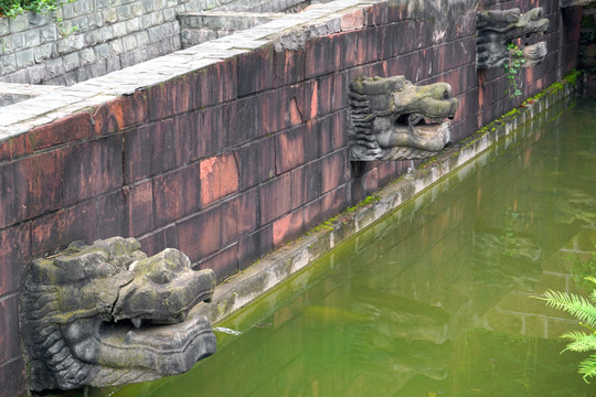 彭祖山 池塘水景 龙头雕塑