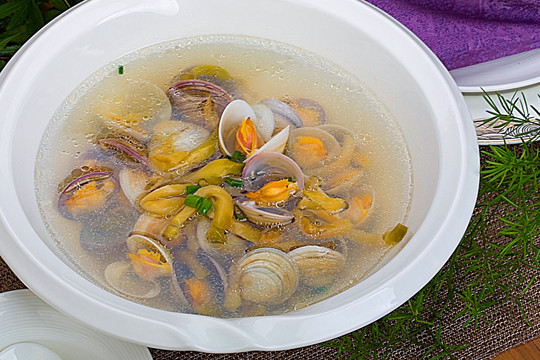 蛤蜊榨菜汤